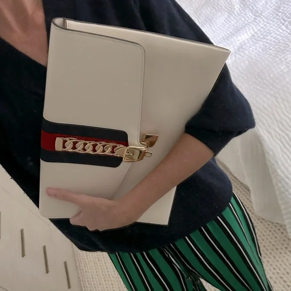 Gucci cream leather oversized clutch never used - Picture 5 of 13